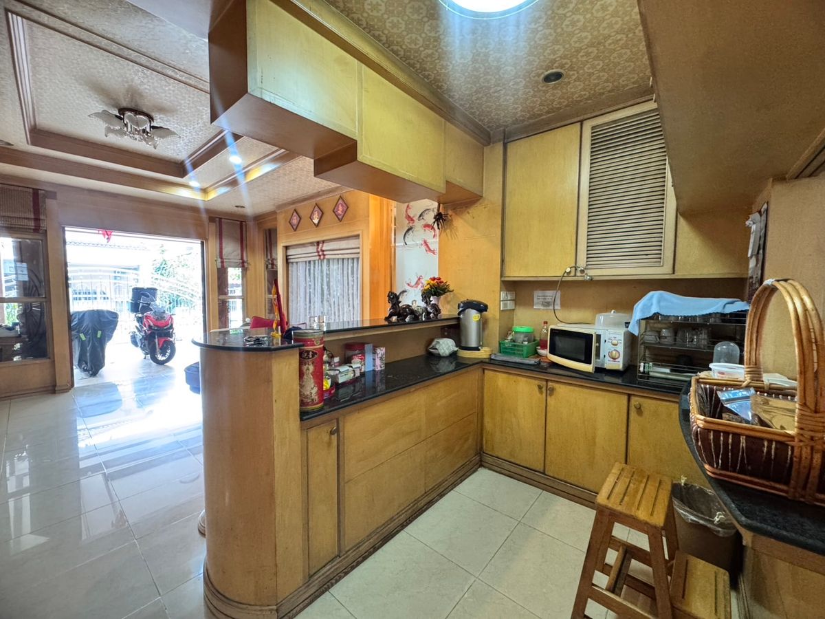 ขายบ้านลาดพร้าว เซ็นทรัลลาดพร้าว : ขายบ้านเดี่ยว 2 ชั้น ในหมู่บ้านรัชดา1 (ซอยลาดพร้าว 80 แยก 24) ใกล้เซ็นทรัลอีสต์วิลล์ (N.1770)