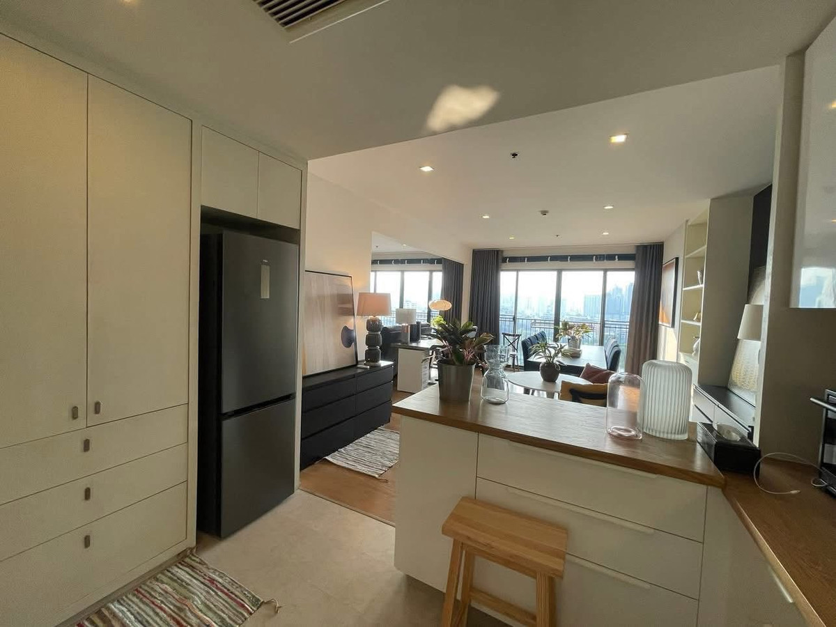 For RentCondoSukhumvit, Asoke, Thonglor : ✨ GT16016 | Condo Noble Solo, convenient travel, has a shuttle, big room, fully furnished. Ready to move in Hurry, the room goes very quickly!