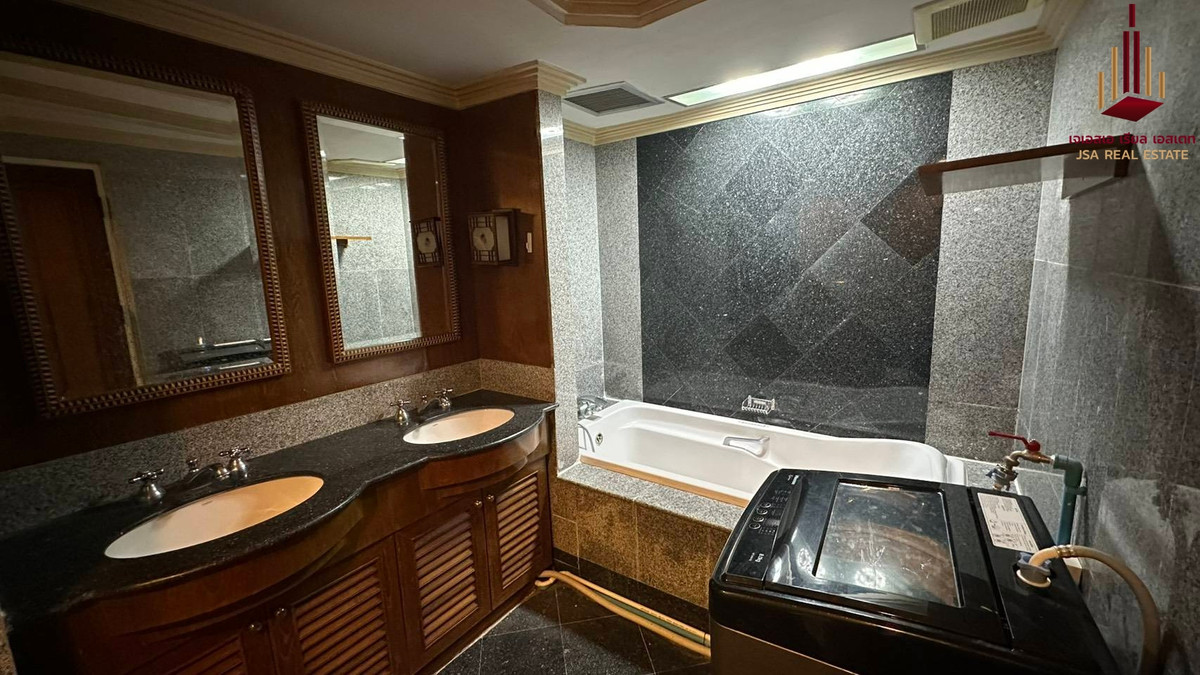 ให้เช่าคอนโดสีลม ศาลาแดง บางรัก : ✨ For Rent: State Tower Condo ✨  💰 Only 23,000 THB/month