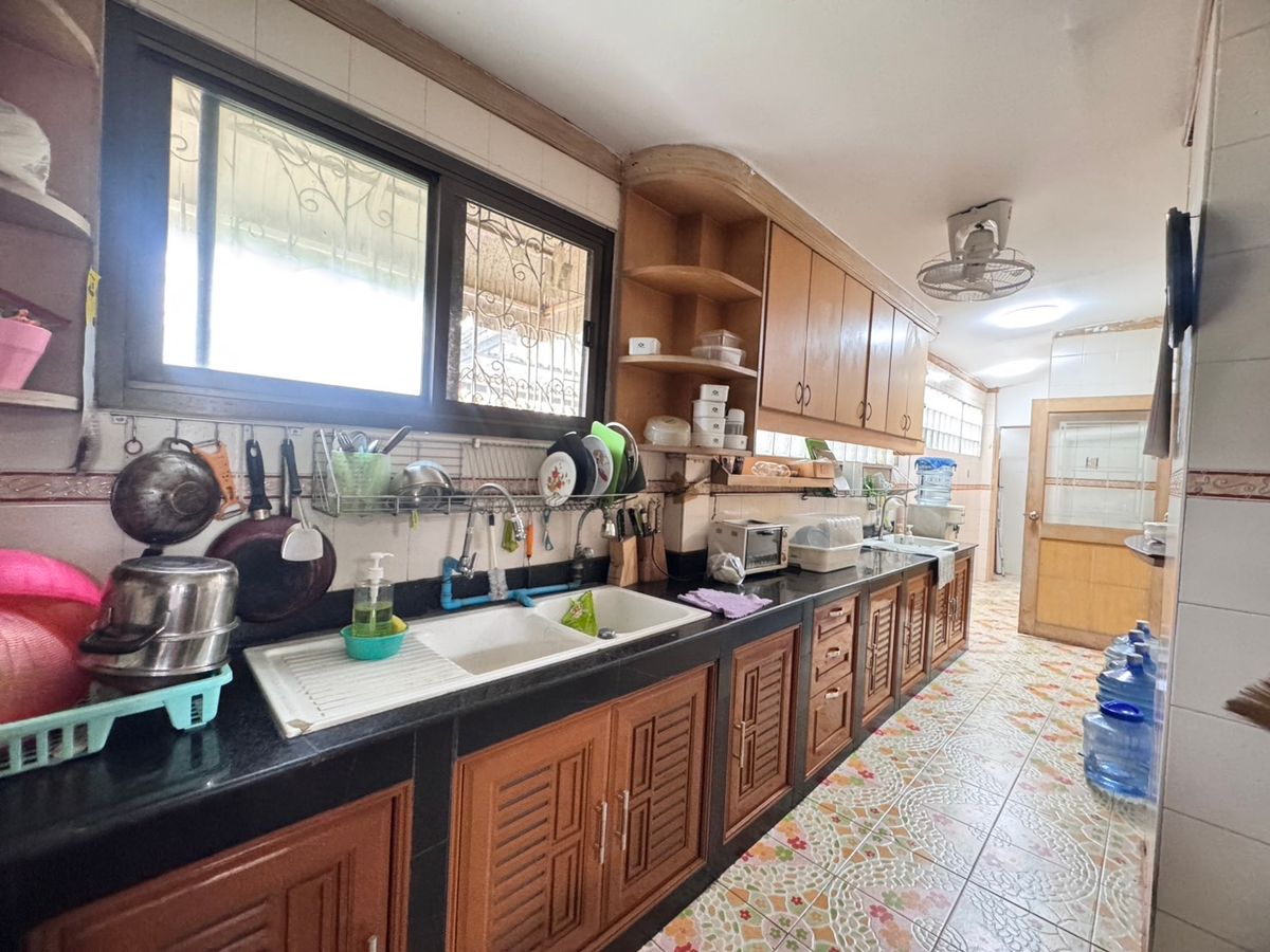 ขายบ้านลาดพร้าว เซ็นทรัลลาดพร้าว : ขายบ้านเดี่ยว 2 ชั้น ในหมู่บ้านรัชดา1 (ซอยลาดพร้าว 80 แยก 24) ใกล้เซ็นทรัลอีสต์วิลล์ (N.1770)