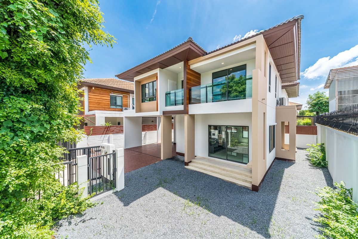 ขายบ้านนวมินทร์ รามอินทรา : บุราสิริ พหลโยธิน - สายไหม บ้านเดี่ยว รีโนเวทใหม่ พร้อมย้ายเข้าอยู่