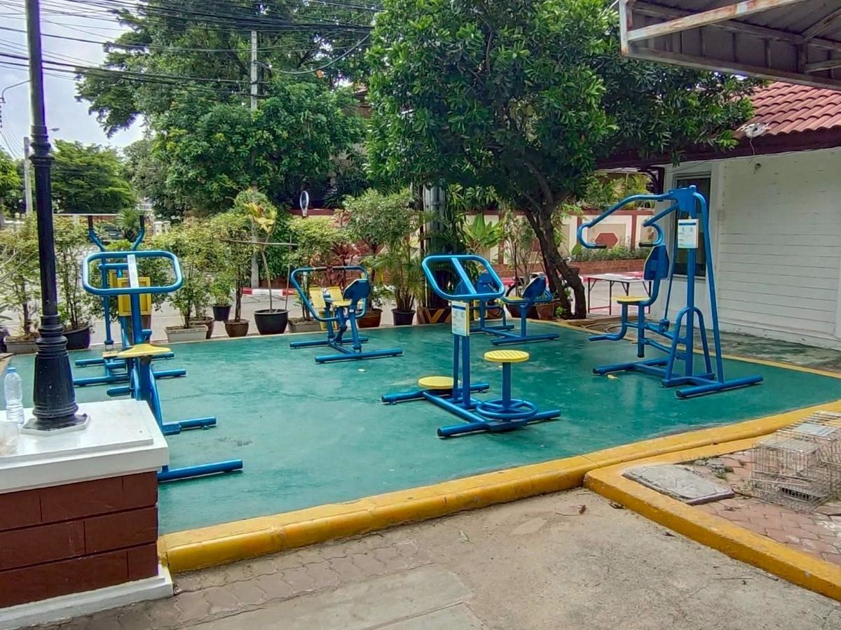 TownhomeSamut Prakan,Samrong : 3 -storey townhome for sale, Supalai Village, Sukhumvit - Srinakarin, near Bitec Bangna (N.1715)