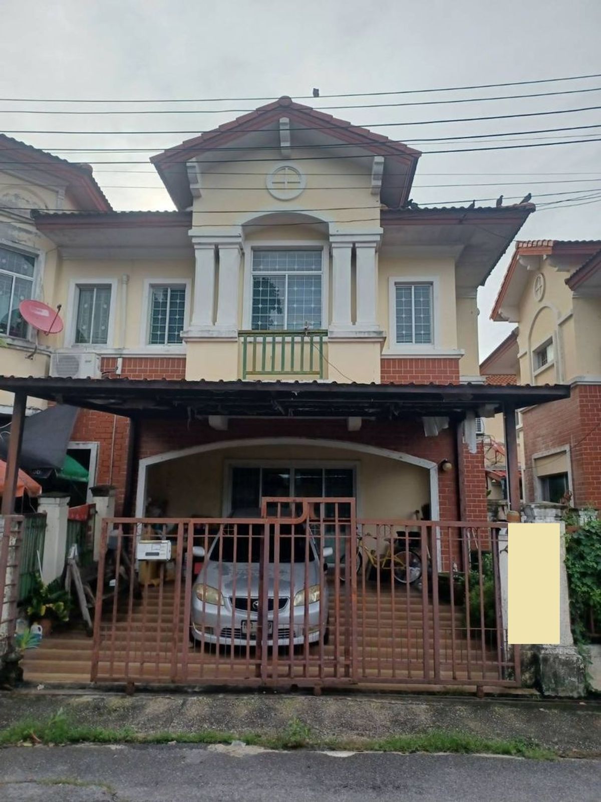 For SaleTownhomeSamut Prakan,Samrong : After the corner of the house, no one crashed. 30.2 Sq. 3 bedrooms, 3 water, 2-story townhome, The Connect King Kaew-Suvarnabhumi Soi Kingkaew 43.