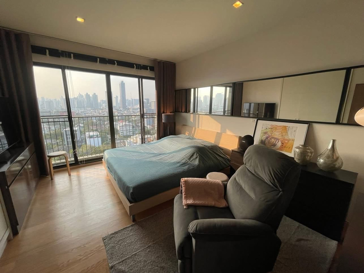 For RentCondoSukhumvit, Asoke, Thonglor : ✨ GT16016 | Condo Noble Solo, convenient travel, has a shuttle, big room, fully furnished. Ready to move in Hurry, the room goes very quickly!