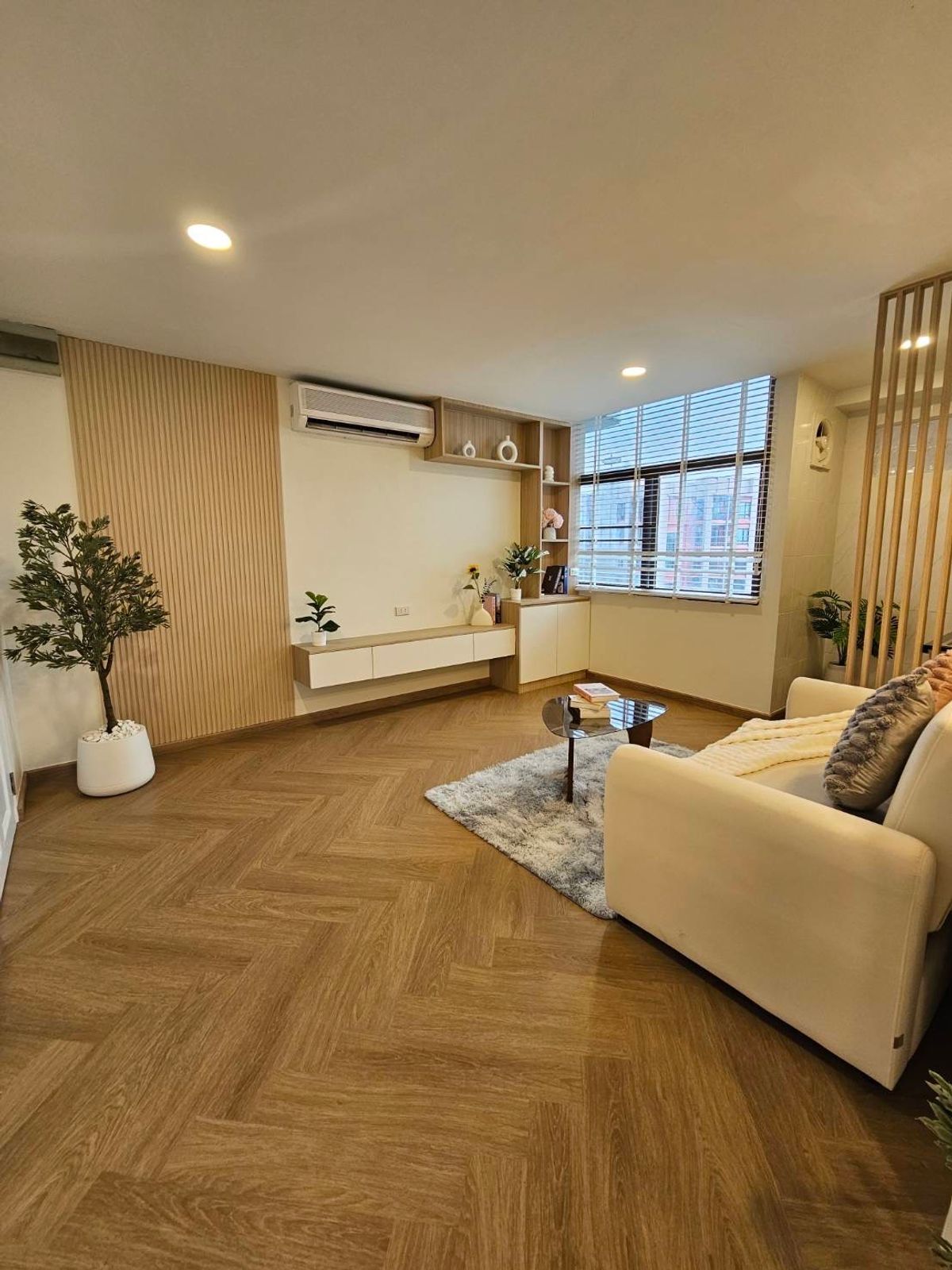 ขายคอนโดรัชดา ห้วยขวาง : Ratcha Apha Tower / 1 Bedroom (FOR SALE), รัชอาภา ทาวเวอร์ / 1 ห้องนอน (ขาย) ML080