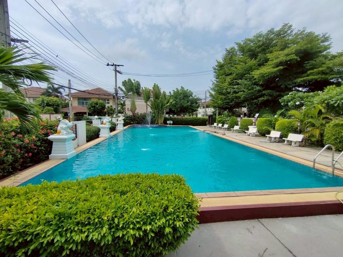 TownhomeSamut Prakan,Samrong : 3 -storey townhome for sale, Supalai Village, Sukhumvit - Srinakarin, near Bitec Bangna (N.1715)