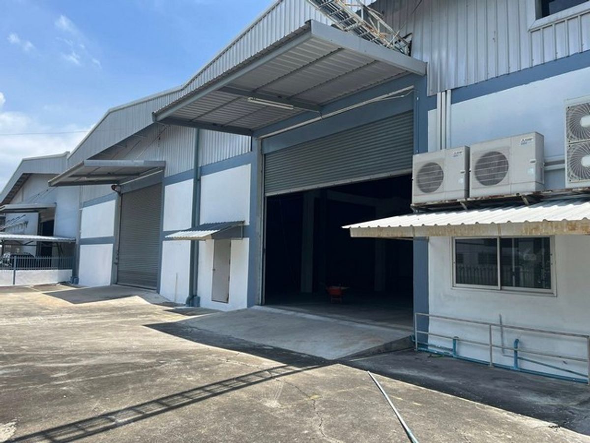For RentFactorySamut Prakan,Samrong : HR2887 Factory rental size 1,526 sqm. In Bang Phli Industrial Estate Suitable for convenient warehouse factory