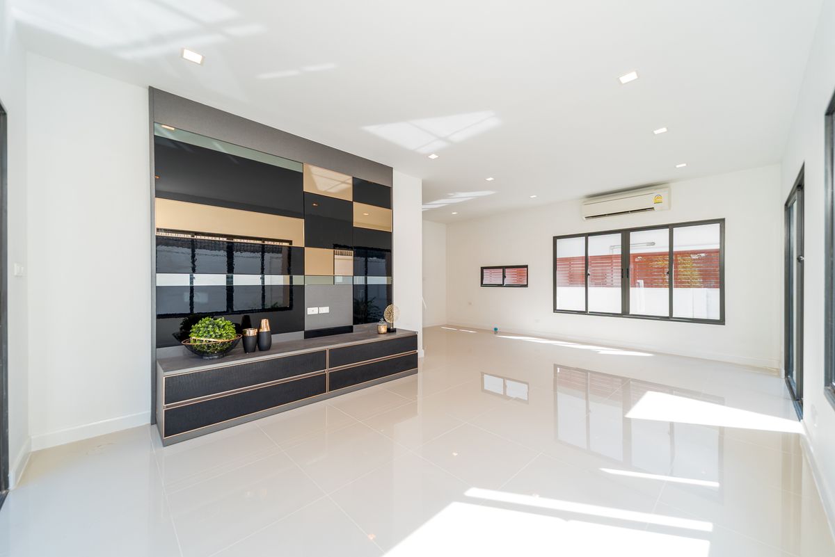 ขายบ้านนวมินทร์ รามอินทรา : บุราสิริ พหลโยธิน - สายไหม บ้านเดี่ยว รีโนเวทใหม่ พร้อมย้ายเข้าอยู่