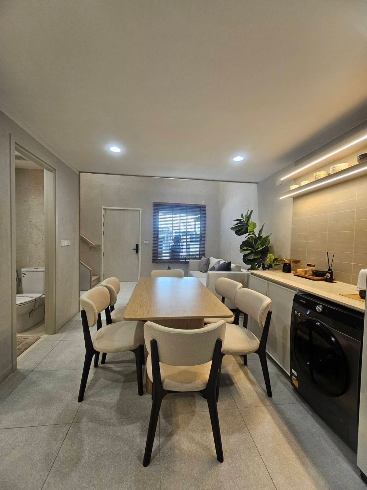 ขายทาวน์โฮมพัฒนาการ ศรีนครินทร์ : บ้านแฝด 3.5 ชั้น 4 นอน 5 น้ำ “Nue Verse กรุงเทพกรีฑา” ใกล้ รร นานาชาติ โทร : 081-245-7349