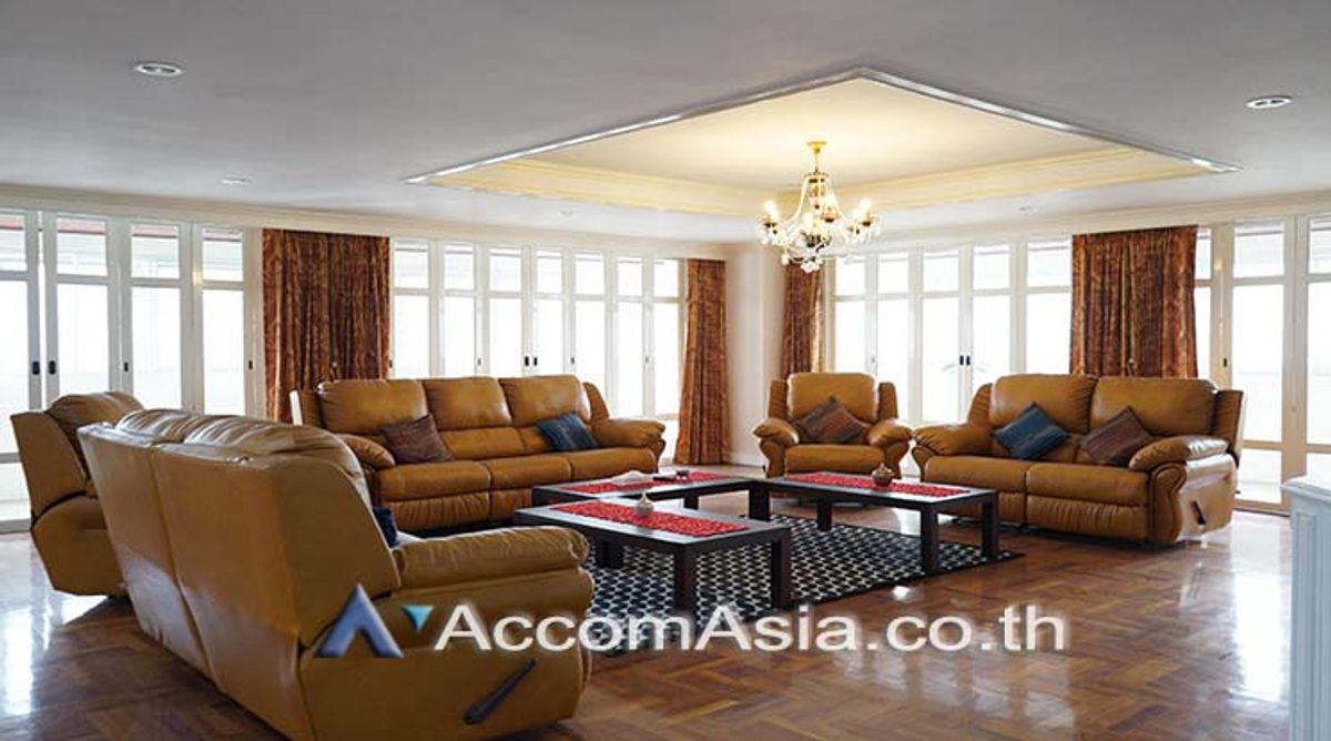 CondoSukhumvit, Asoke, Thonglor : 🔼ACCOMA🔽 HUGE 4 Bedrooms Unit at Inter Condominium with Spacious Balcony 9 Mins to Nana BTS