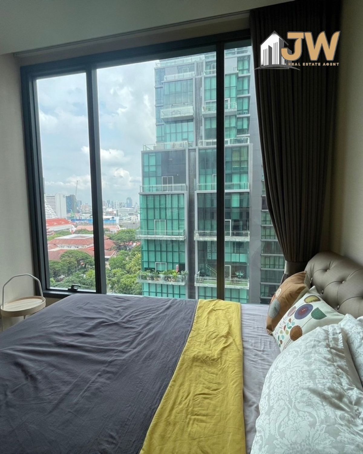 คอนโดสุขุมวิท อโศก ทองหล่อ : ขาย/เช่า ราคาสุดคุ้ม The Esse Asoke 1Bed 1Bath 44.18 SQM. 
