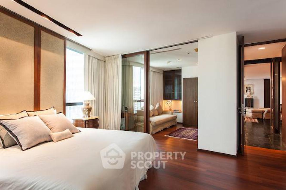 ให้เช่าคอนโดวิทยุ ชิดลม หลังสวน : คอนโด 2-ห้องนอน ที่ เพรซิเดนท์ เพลส ใกล้ BTS ชิดลม