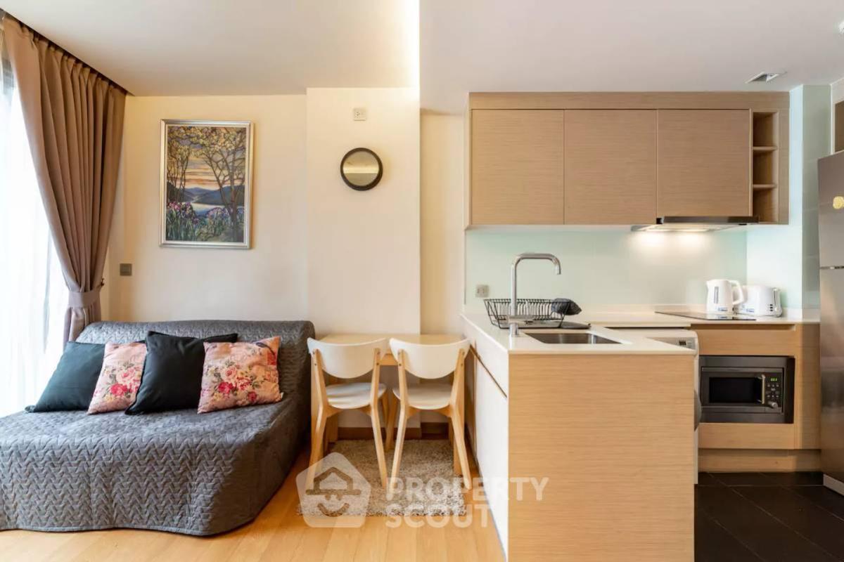 For RentCondoSukhumvit, Asoke, Thonglor : 1-BR Condo at Via Botani near BTS Phrom Phong