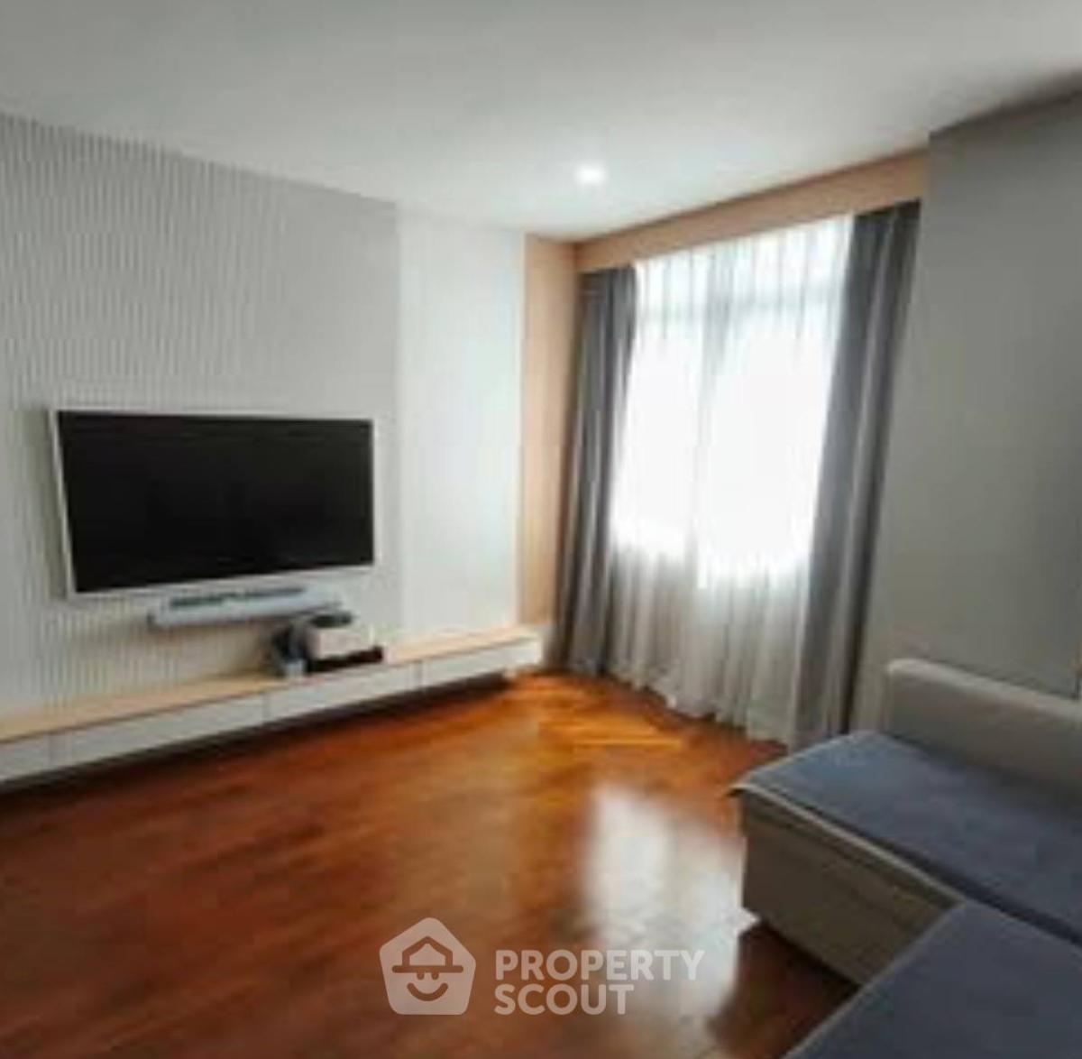 For RentCondoSilom, Saladaeng, Bangrak : 3-BR Condo at Pabhada Silom Condominium near BTS Saint Louis