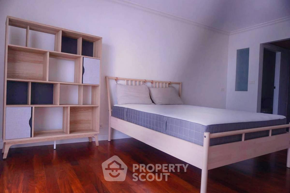 For RentCondoSathorn, Narathiwat : 2-BR Condo at Sathorn Park Place Condominium near MRT Lumphini