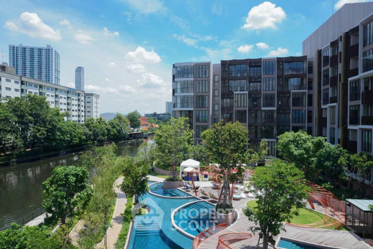 For RentCondoRatchadapisek, Huaikwang, Suttisan : 1-BR Condo at The Garden Place Condominium near BTS Thong Lor