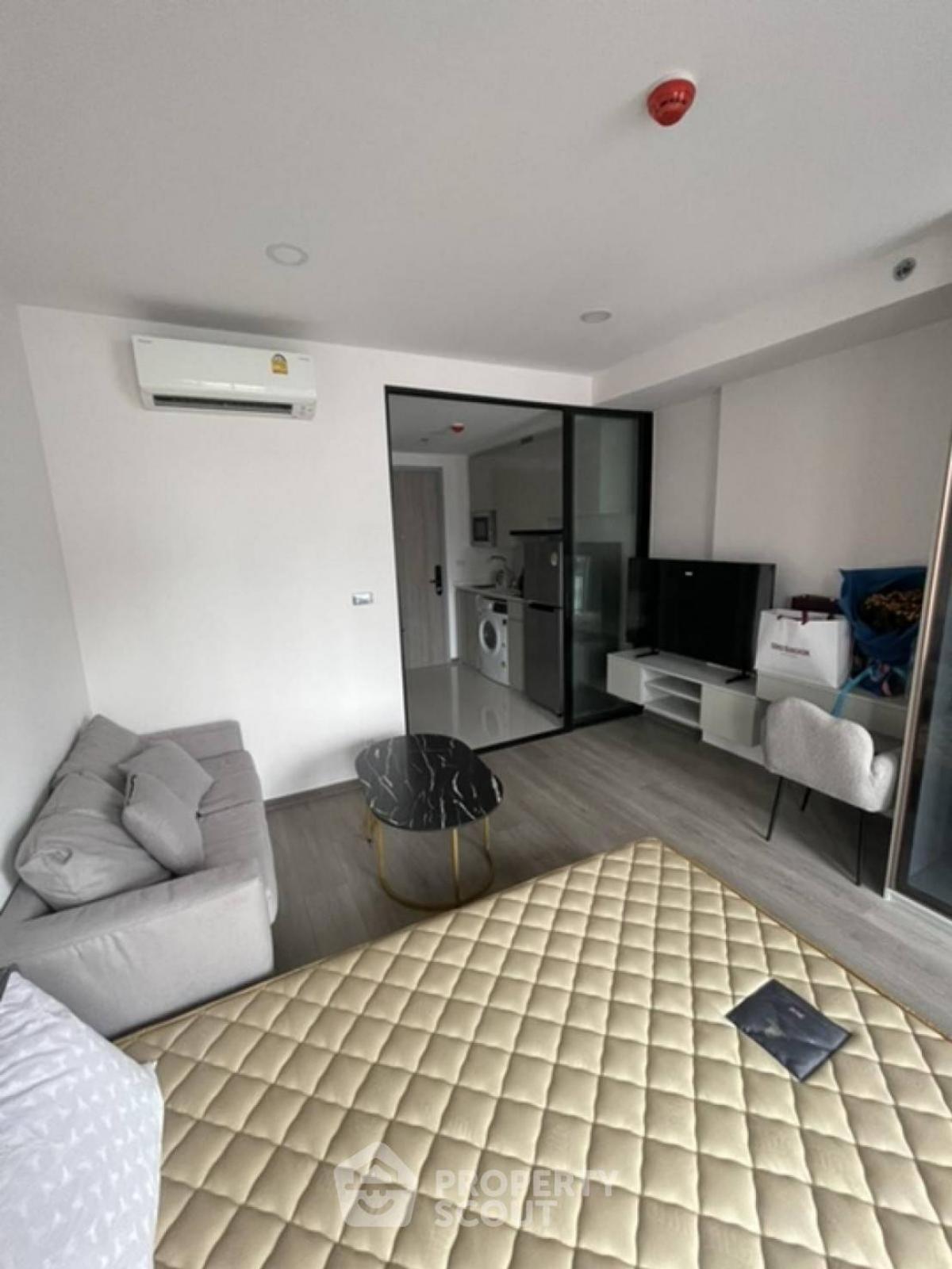 For RentCondoRatchadapisek, Huaikwang, Suttisan : Studio Condo at SOHO Bangkok Ratchada near MRT Huai Khwang