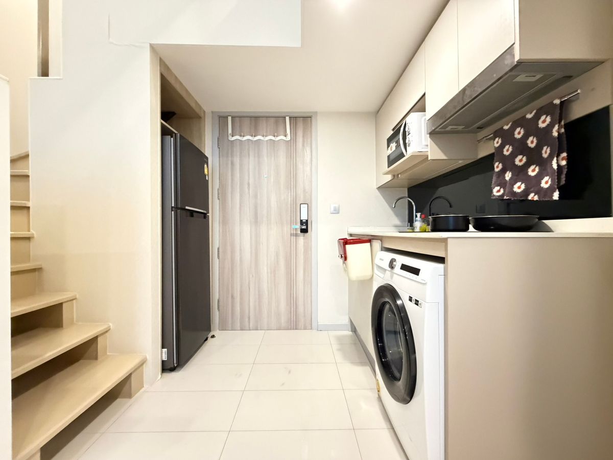 ให้เช่าคอนโดสาทร นราธิวาส : ✨ Newly renovated room, ready to move in! 🏢 Rent: ไนท์บริดจ์ ไพร์ม สาทร 🛏 ประเภท: 1 ห้องนอน 📏 ขนาด: 44 ตร.ม. 💰 ราคา: 32,000 บาท/เดือน 📍 ทำเล: ใจกลางเมือง เดินทางสะดวก