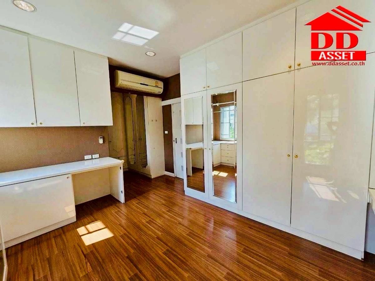 For RentHouseSamut Prakan,Samrong : For Rent Nantawan Srinakarin Nantawan Srinakarin Code: H8139