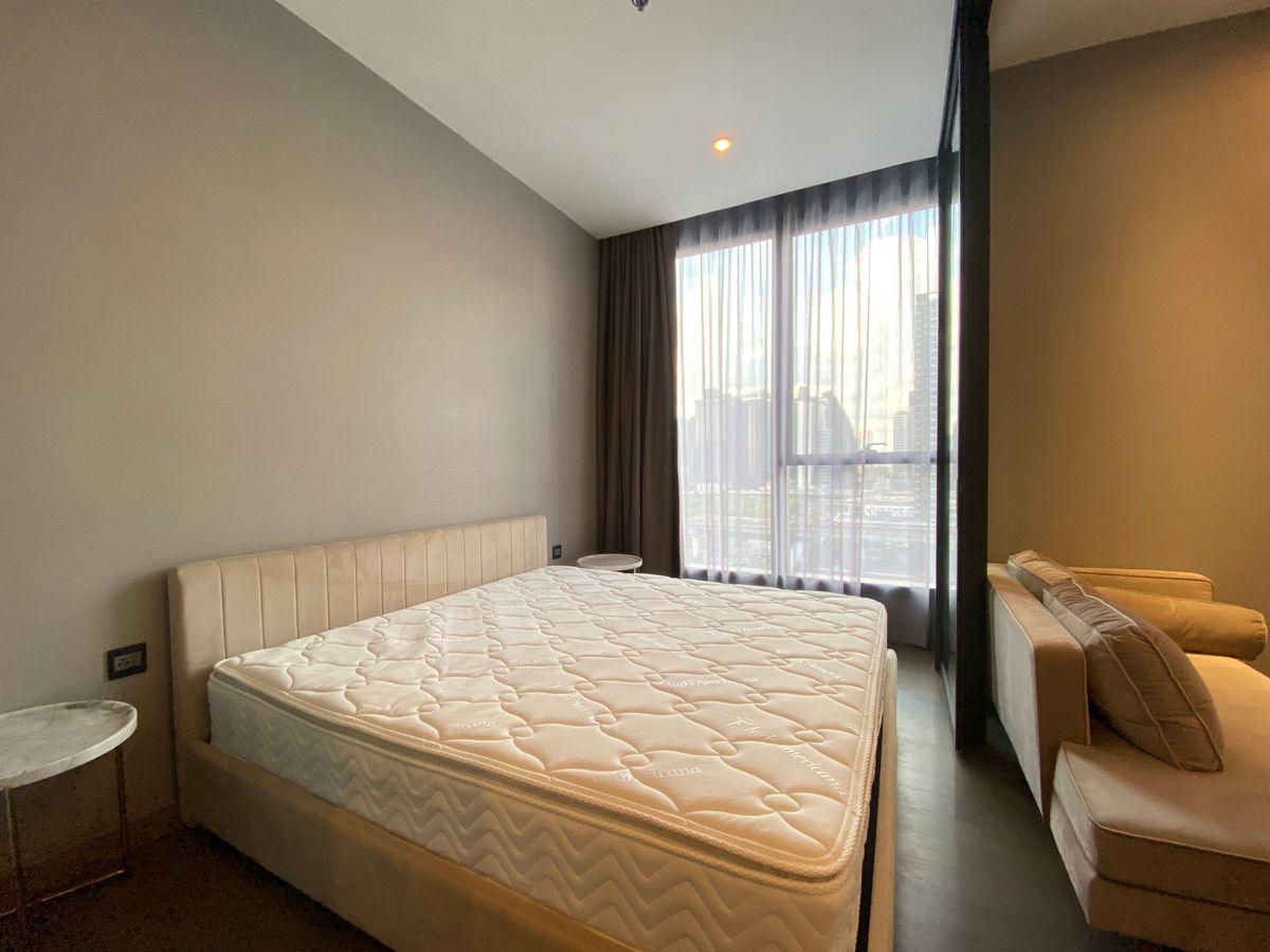 For RentCondoRama9, Petchburi, RCA : 1 bedroom for rent, fully furnished at the most luxurious condo on Phetchaburi-Asoke intersection, near Singha Complex, MRT Phetchaburi, SWU.