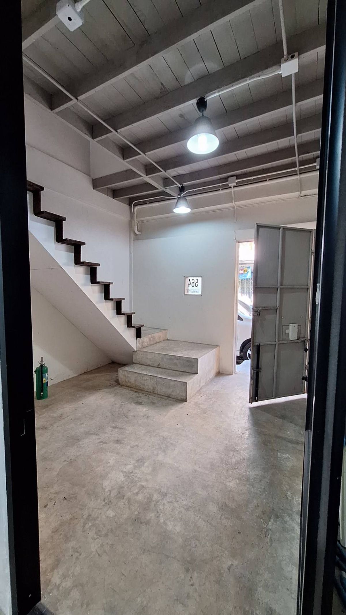 For RentTownhomeOnnut, Udomsuk : Rent a commercial building, Sukhumvit 95 Near BTS Bangchak (N.856)