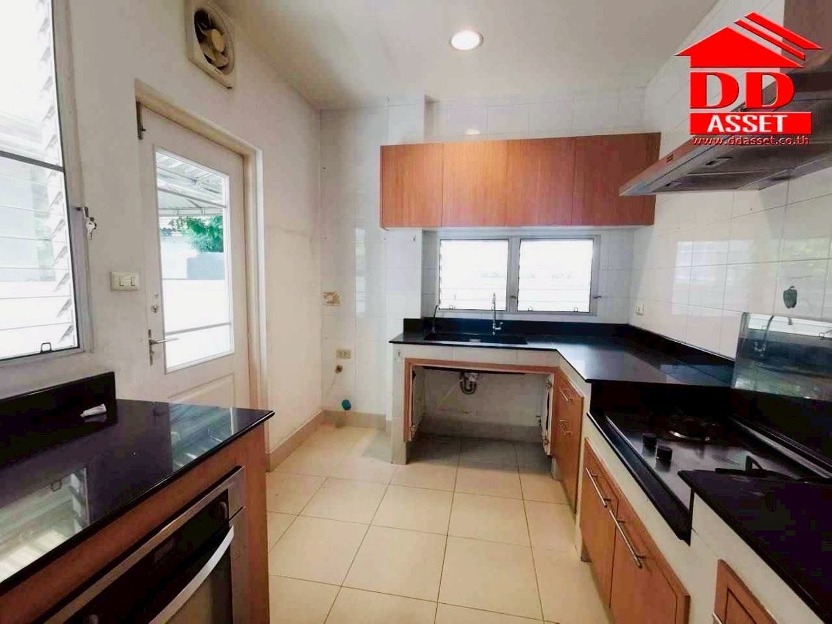 For RentHouseSamut Prakan,Samrong : For Rent Nantawan Srinakarin Nantawan Srinakarin Code: H8139