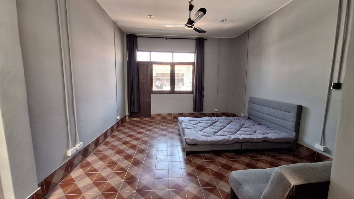 For RentTownhomeOnnut, Udomsuk : Rent a commercial building, Sukhumvit 95 Near BTS Bangchak (N.856)