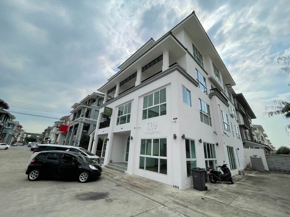 For RentHome OfficeRama 2, Bang Khun Thian : Commercial building for rent, 4 floors, corner unit, 2 units, including Tee Thalu, Rama 2 Road, Soi 60, Thonburi Complex project, good location, building at the beginning of the alley, has space next to it, suitable for trading, keeping stock/making a hom