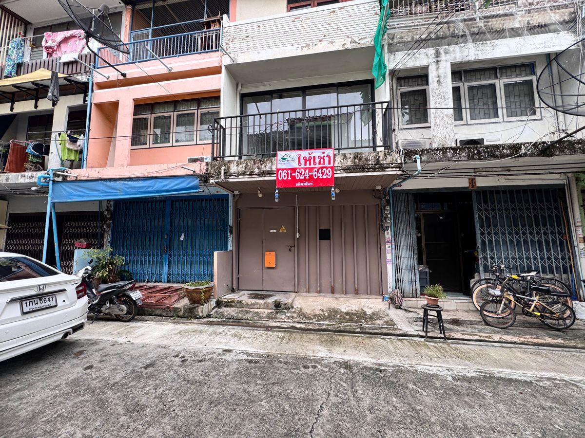 For RentTownhomeOnnut, Udomsuk : Rent a commercial building, Sukhumvit 95 Near BTS Bangchak (N.856)