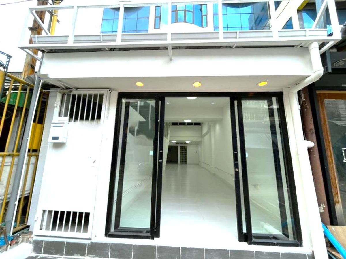 For RentShop HouseRatchadapisek, Huaikwang, Suttisan : H0742♛ Rent Office building 1 bedroom ⚝ Ratchada-Din Daeng ♜MRT Huai Khwang ∞099-5919653,065-9423251▚Line@surreside
