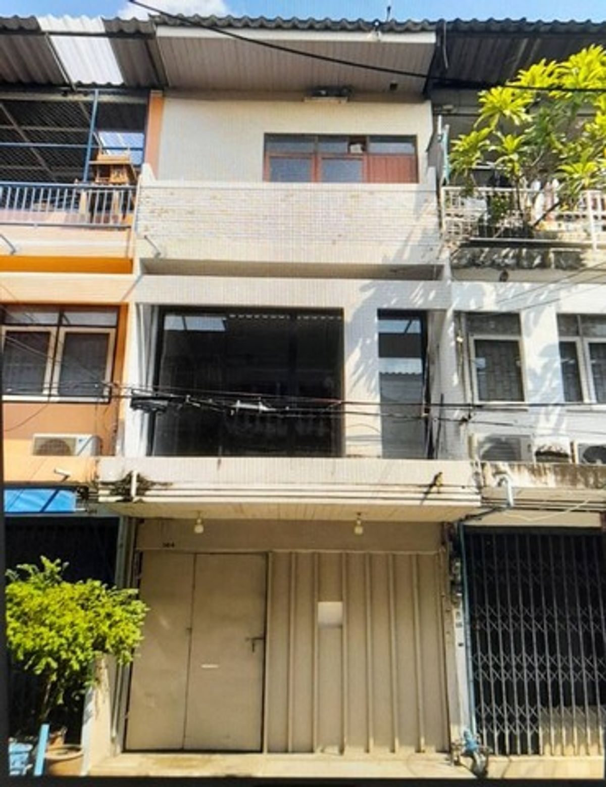 For RentTownhomeOnnut, Udomsuk : Rent a commercial building, Sukhumvit 95 Near BTS Bangchak (N.856)