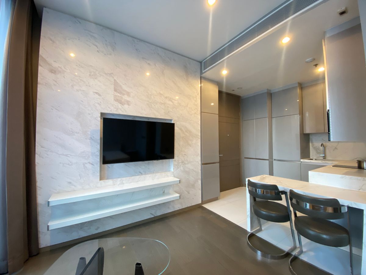 For RentCondoRama9, Petchburi, RCA : 1 bedroom for rent, fully furnished at the most luxurious condo on Phetchaburi-Asoke intersection, near Singha Complex, MRT Phetchaburi, SWU.