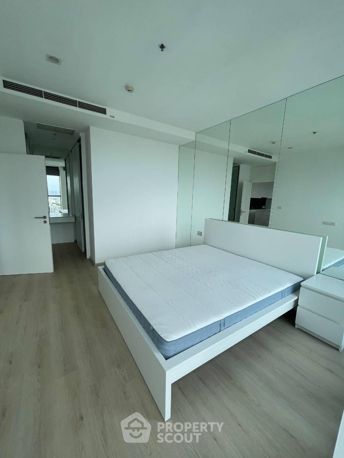 For RentCondoWitthayu, Chidlom, Langsuan, Ploenchit : 3-BR Condo at Noble Ploenchit near BTS Phloen Chit