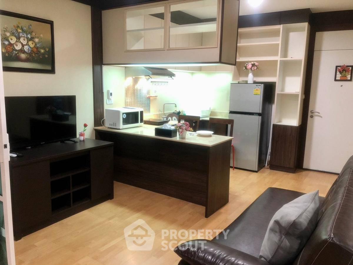 ขายคอนโดสาทร นราธิวาส : คอนโด 1-ห้องนอน ที่ เซ็นต์หลุยส์ แกรนด์เทอเรส คอนโดมิเนียม ใกล้ BTS เซนต์หลุยส์