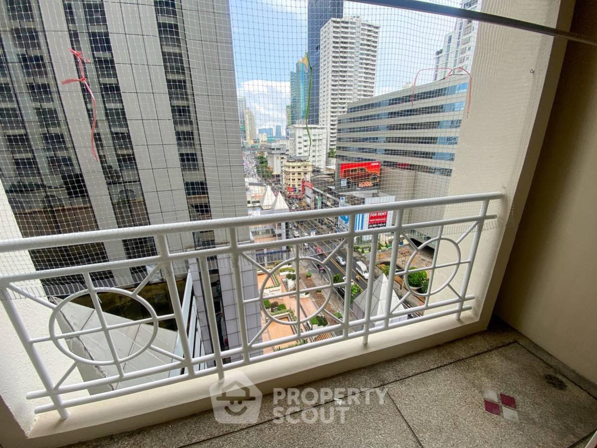 ขายคอนโดสุขุมวิท อโศก ทองหล่อ : คอนโด 2-ห้องนอน ที่ อโศก เพลส ใกล้ MRT สุขุมวิท