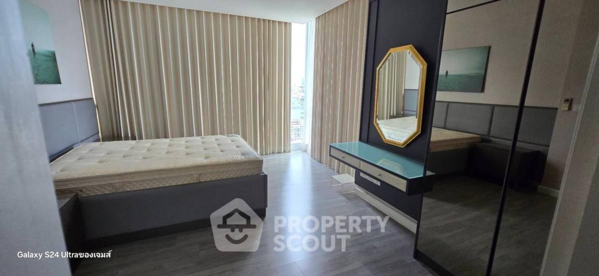 For SaleCondoSathorn, Narathiwat : 2-BR Condo at The Room Sathorn near BTS Saint Louis