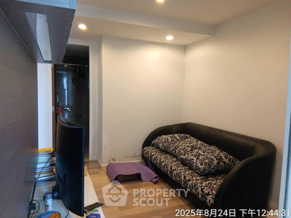 For SaleCondoNana, North Nana,Sukhumvit13, Soi Nana : 2-BR Condo at 15 Sukhumvit Residences near BTS Nana