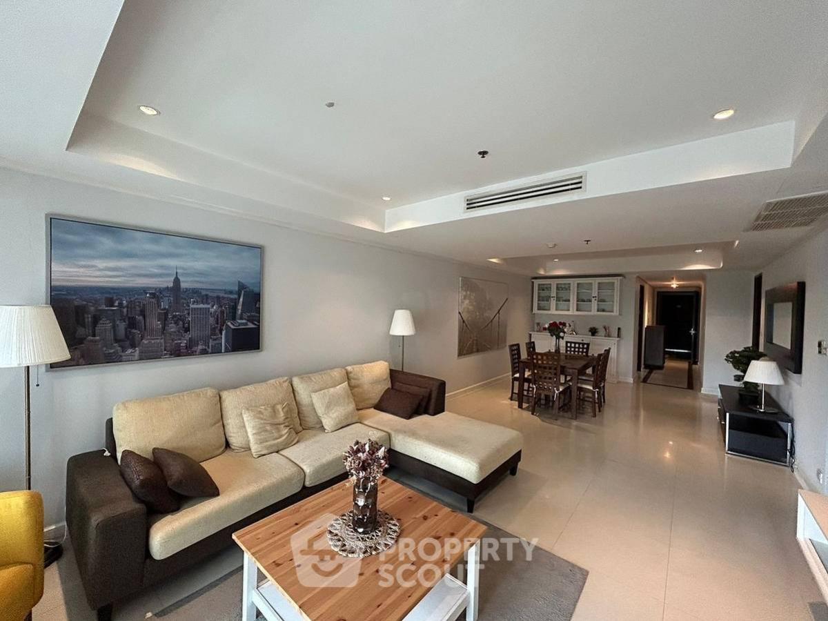 For SaleCondoNana, North Nana,Sukhumvit13, Soi Nana : 2-BR Condo at The Oleander near BTS Nana