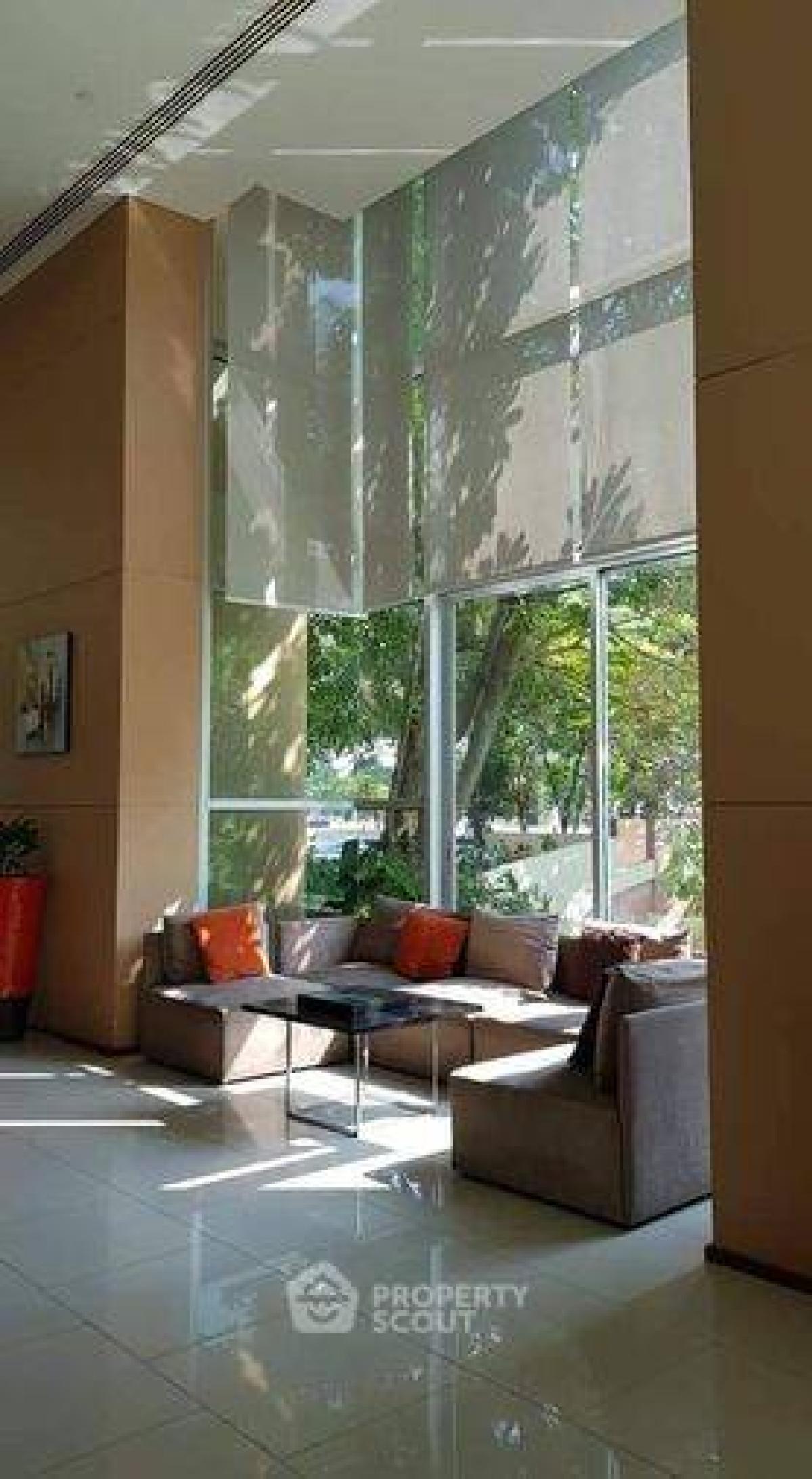 For SaleCondoWongwianyai, Charoennakor : 1-BR Condo at Villa Sathorn near BTS Krung Thon Buri