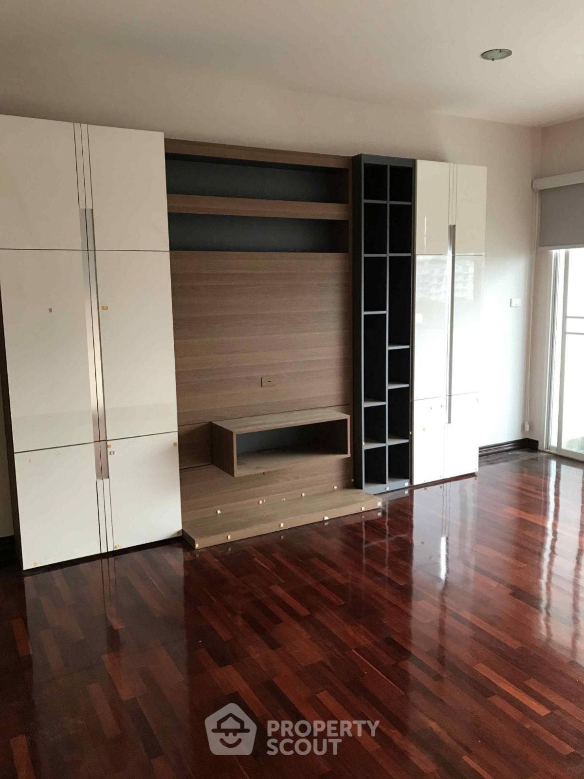 For SaleCondoSapankwai,Jatujak : 1-BR Condo at Paholyothin Park Condominium near BTS Saphan Khwai