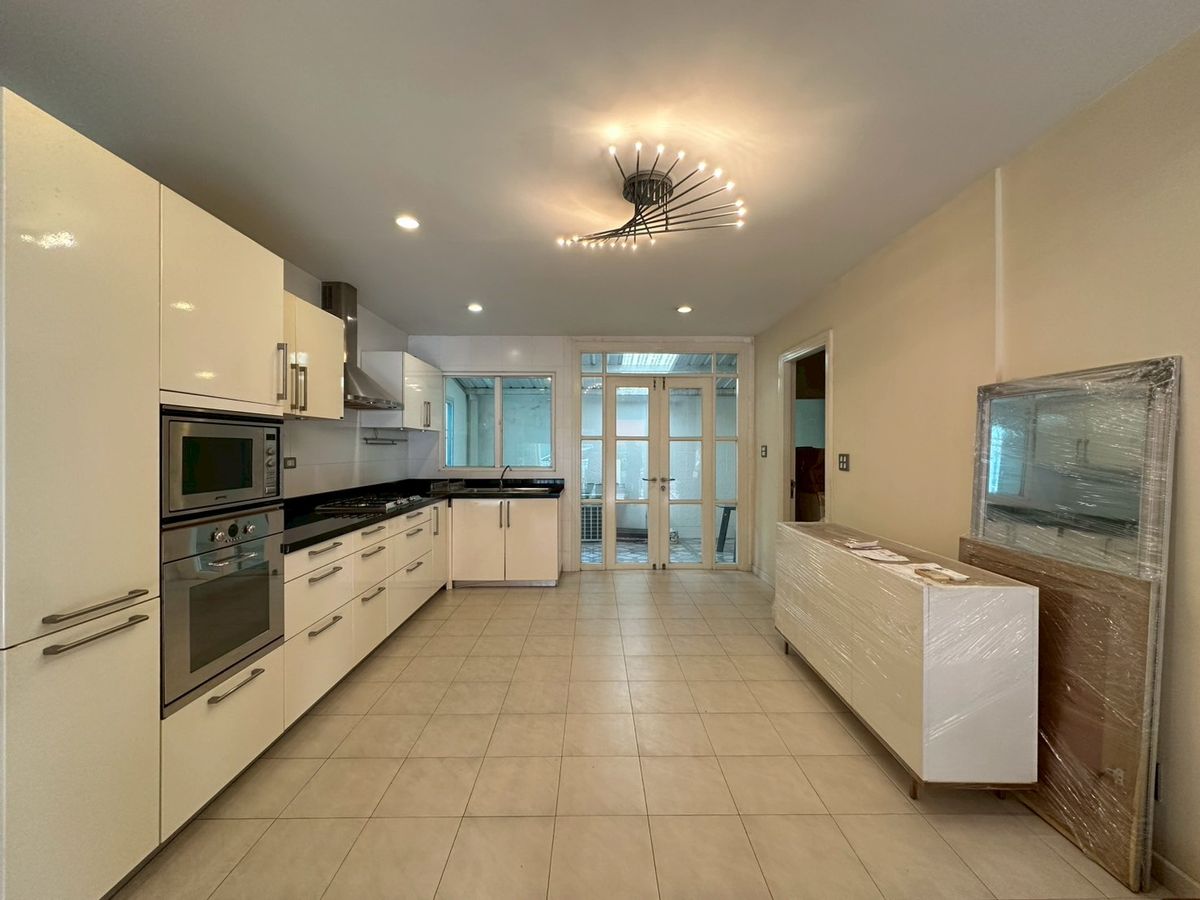 For RentTownhomeSukhumvit, Asoke, Thonglor : Baan Klang Krung Thonglor for Rent! 4-Storey House 4 Bedroom 5 Bathroom 380 SQ.M Fully Fitted Near BTS Thonglor