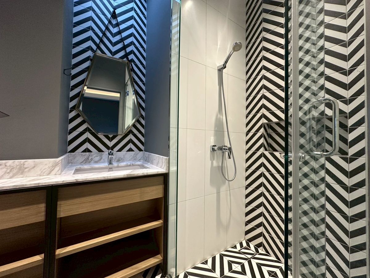 For RentHouseSukhumvit, Asoke, Thonglor : For rent House in Thonglor!🎈 3-storey house 4 bedroom 6 bathroom fully furnished ready to move in near BTS Thonglor