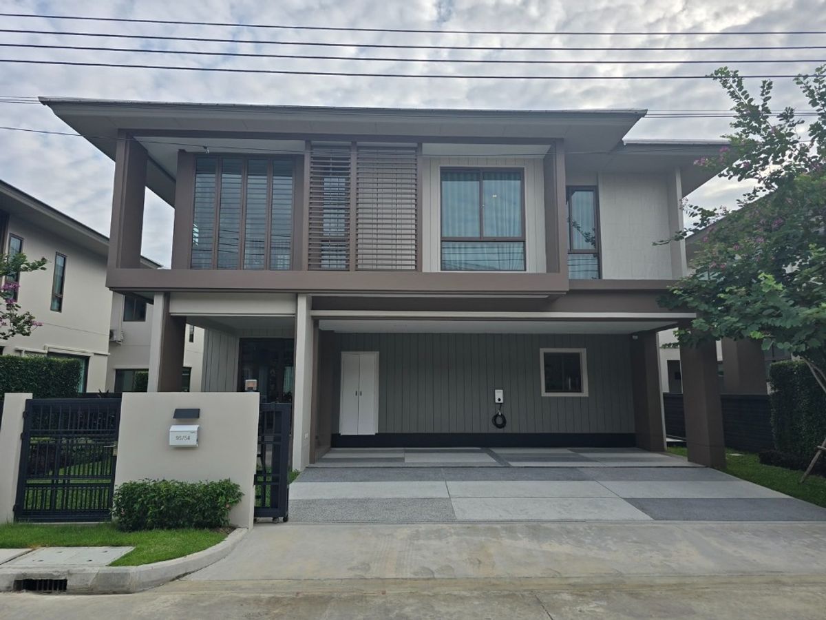 ให้เช่าบ้านพัฒนาการ ศรีนครินทร์ : 🏡 ให้เช่าบ้านหรู 2 ชั้น 2 หลัง (S2501-1020)