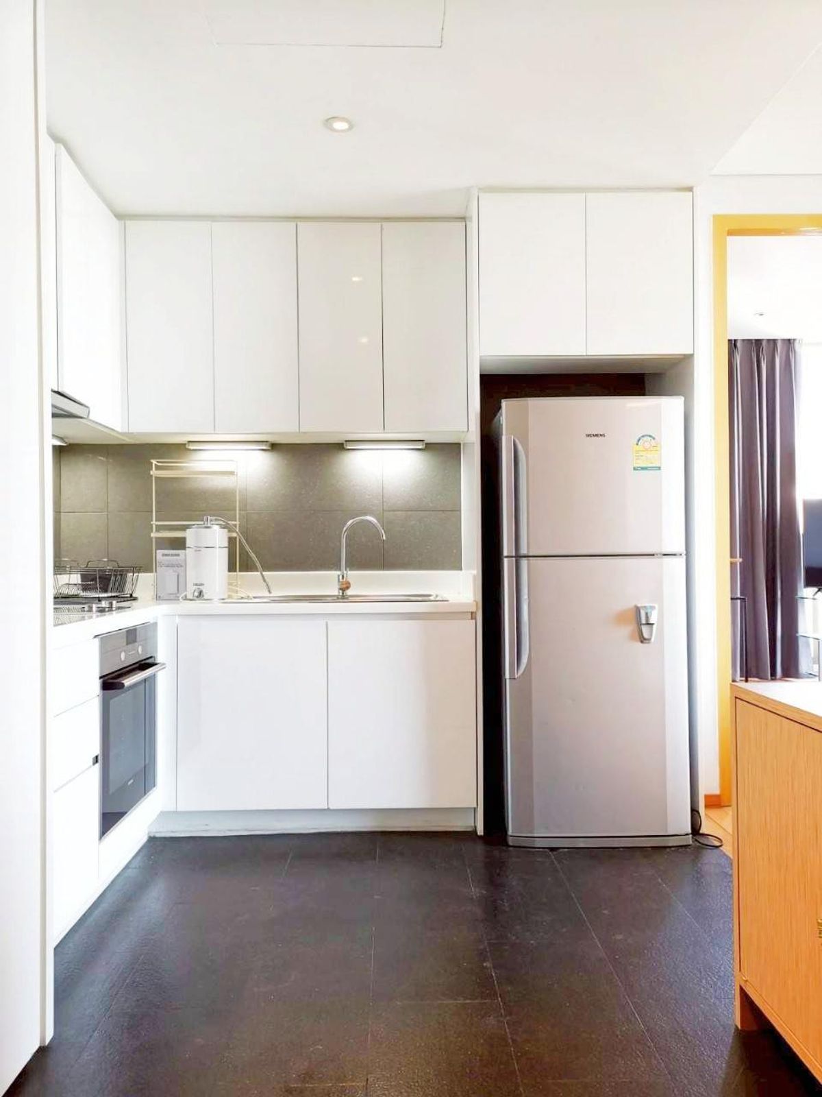 ขายคอนโดสุขุมวิท อโศก ทองหล่อ : ขาย คอนโด Aequa Residence สุขุมวิท 49 (Pet Friendly) ชั้น 17 ขนาด 60 ตร.ม. 1 ห้องนอน ใกล้ BTS ทองหล่อ