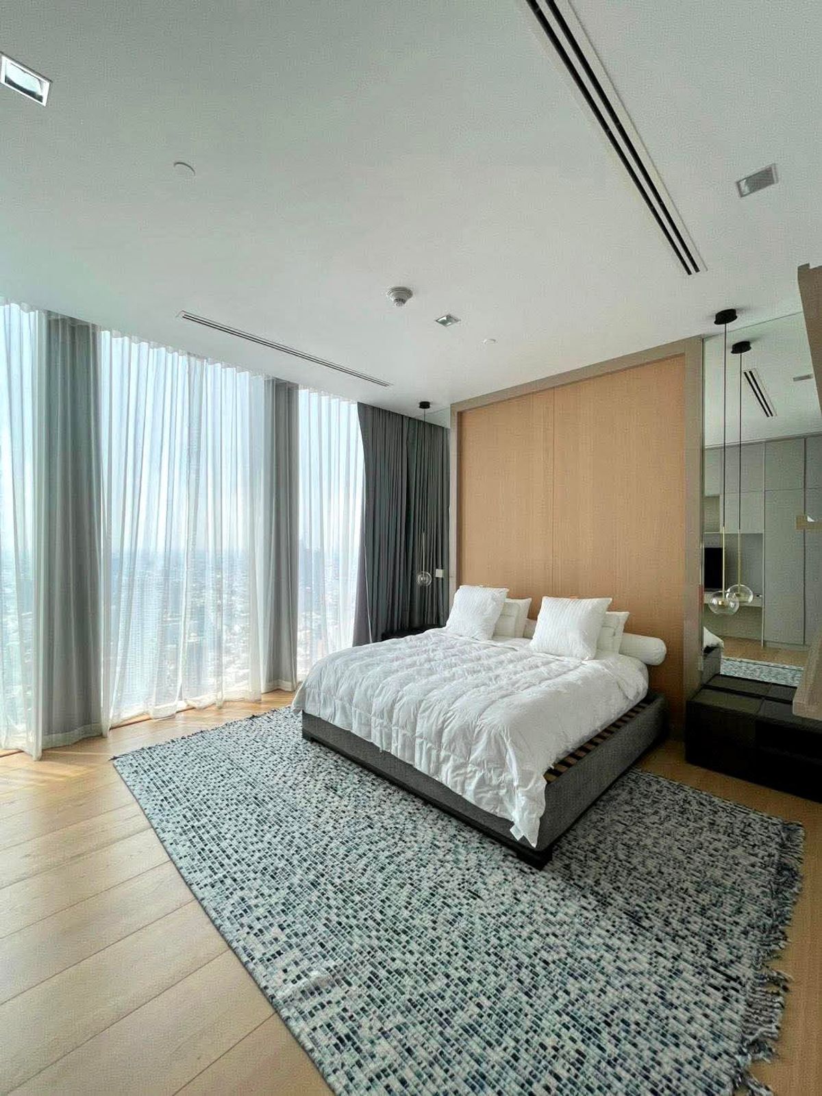 For RentCondoSathorn, Narathiwat : Ritz Carlton Mahanakorn residences for rent Penthouse 4bedrooms 6bathrooms 1.8mb. | Contact 085-546-9559