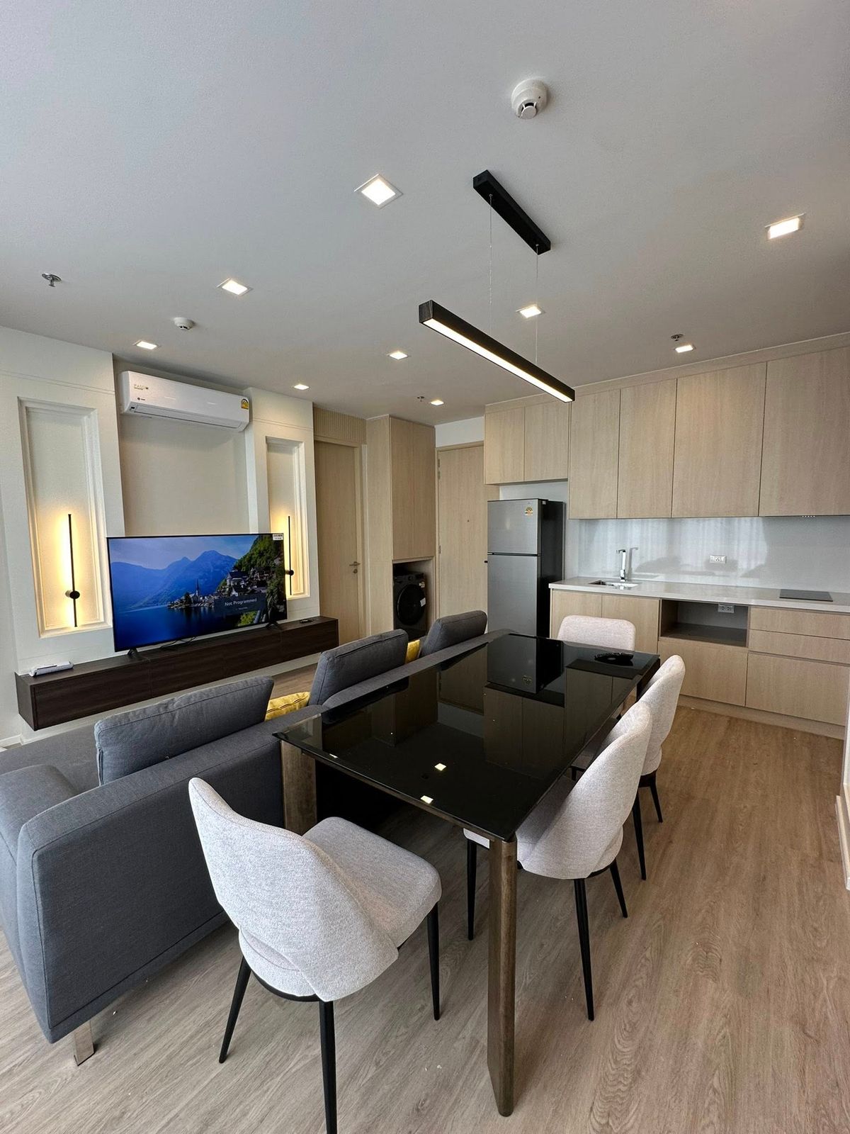 For RentCondoSukhumvit, Asoke, Thonglor : 🔥 ปล่อยเช่าด่วน 🔥 ถูกที่สุด  โครงการสุดฮอต   พร้อมย้ายเข้า ห้องสวย มีหลายห้อง Call 0619824959