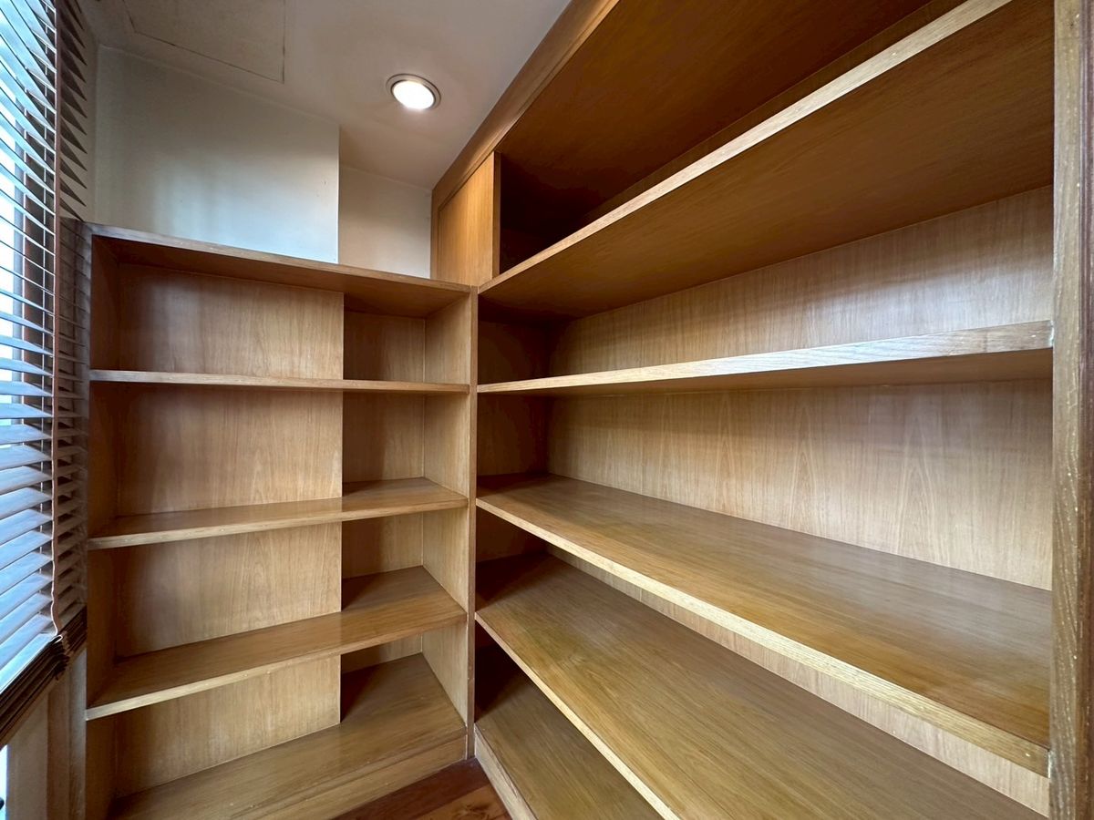 For RentTownhomeSukhumvit, Asoke, Thonglor : Baan Klang Krung Thonglor for Rent! 4-Storey House 4 Bedroom 5 Bathroom 380 SQ.M Fully Fitted Near BTS Thonglor