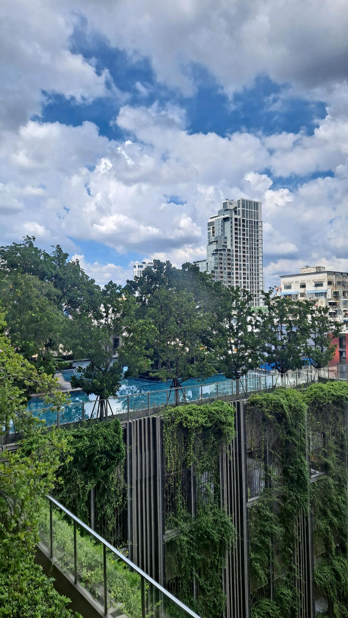 For RentCondoSapankwai,Jatujak : Rent 1 bedroom, garden, garden & swimming pool Near BTS, Saphan Khwai, ready to be cheap, only 1 9,0 0 0