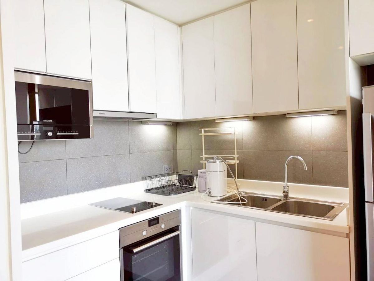 ขายคอนโดสุขุมวิท อโศก ทองหล่อ : ขาย คอนโด Aequa Residence สุขุมวิท 49 (Pet Friendly) ชั้น 17 ขนาด 60 ตร.ม. 1 ห้องนอน ใกล้ BTS ทองหล่อ