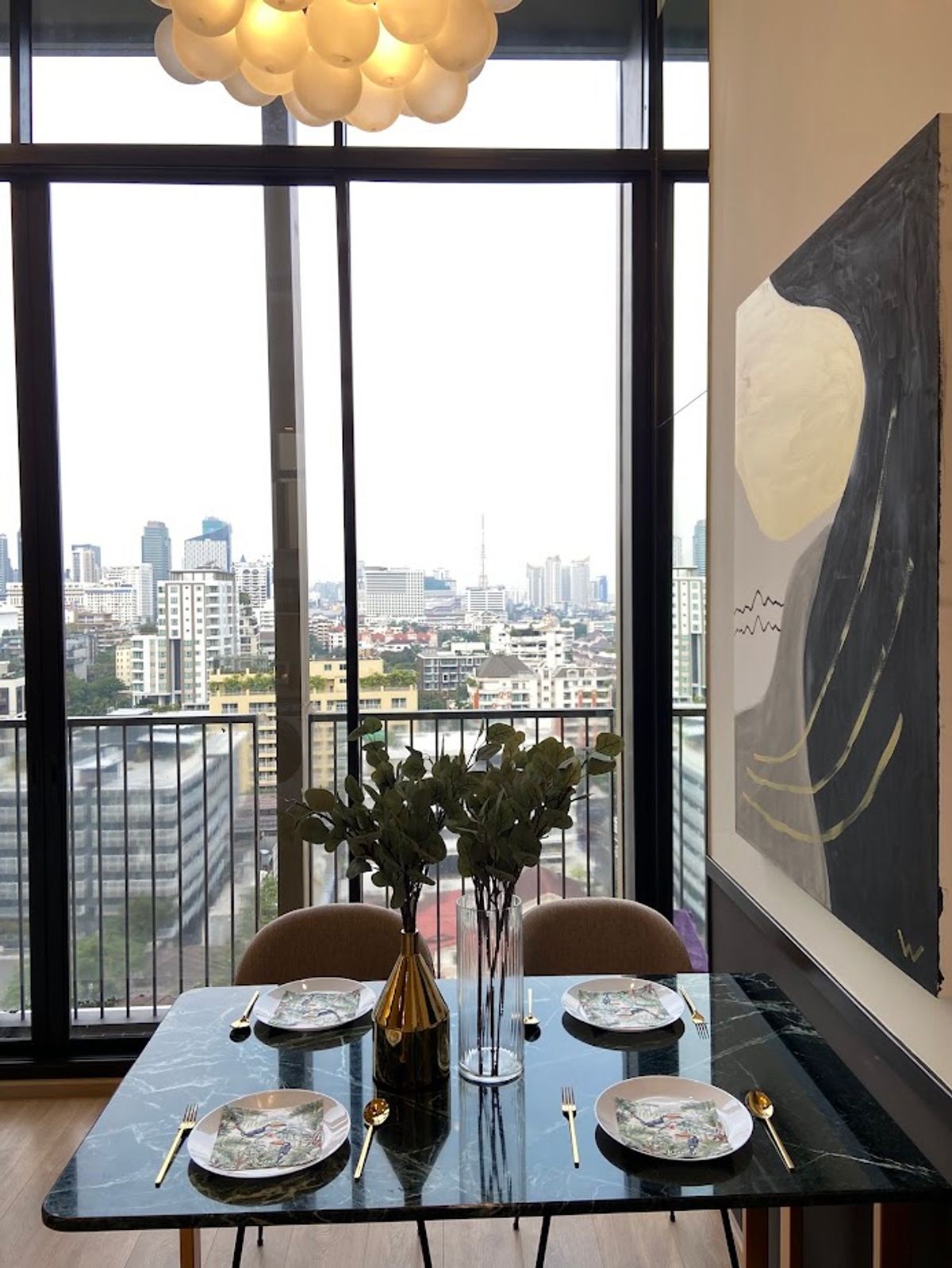 For RentCondoSukhumvit, Asoke, Thonglor : Beautiful room, high ceilings, 2 bedrooms, 2 bathrooms, Noble Arabia, Sukhumvit 33